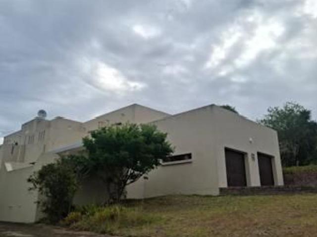 5 Bedroom House in Broadwood