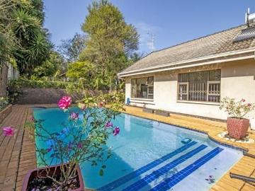 5 Bedroom House in Gallo Manor
