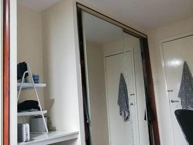 5 bedroom house in Glasgow