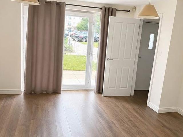 5 bedroom house in Glasgow