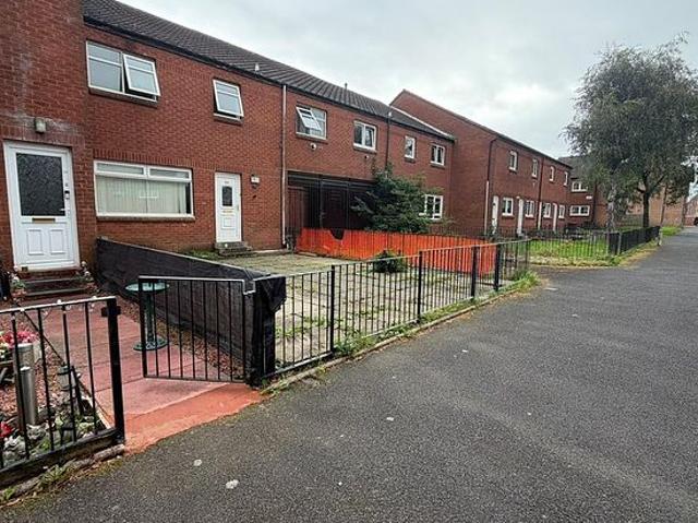 5 bedroom house in Glasgow