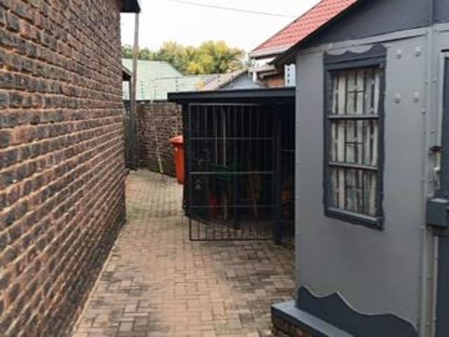 5 Bedroom House in Delmas