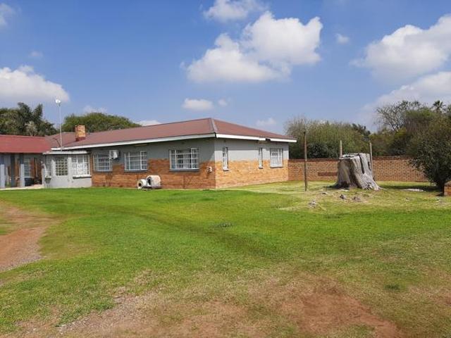 5 Bedroom House in Delmas