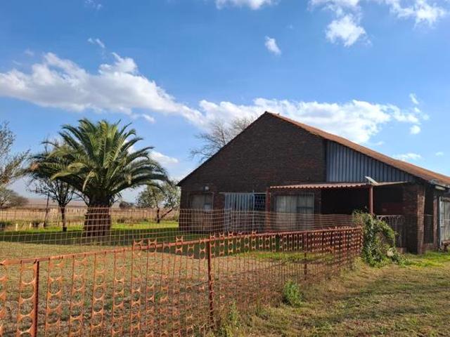5 Bedroom House in Droogefontein