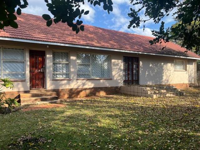 5 Bedroom House in Eldoraigne
