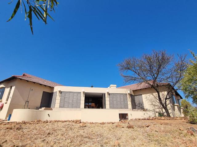 5 Bedroom House in Elements Private Golf Reserve