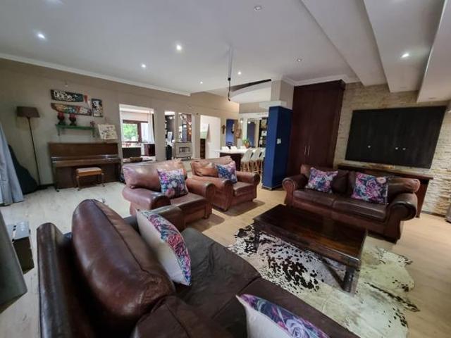 5 Bedroom House in Eureka