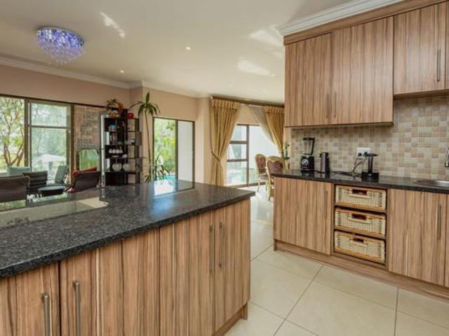 5 Bedroom House in Eye of Africa Estate