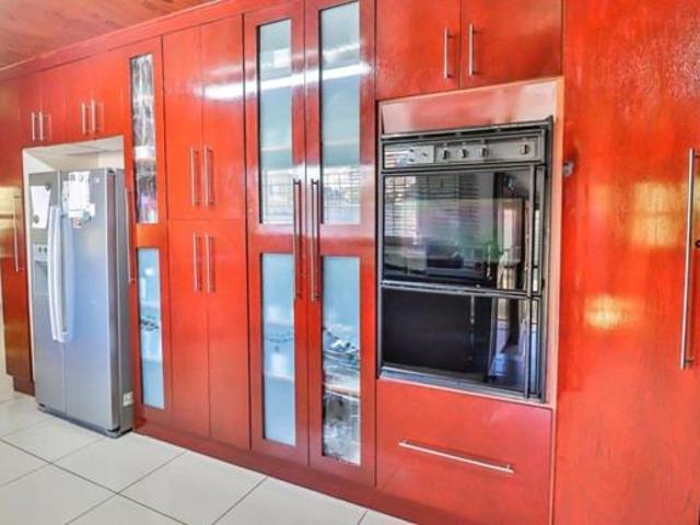 5 Bedroom House in Ficksburg