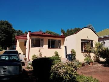 5 Bedroom House in Kensington