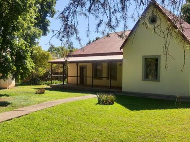 5 Bedroom House in Kroondal