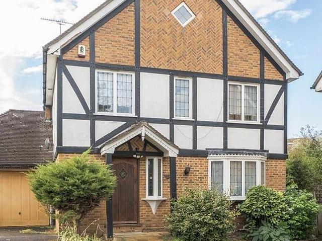 5 bedroom house in Harrow