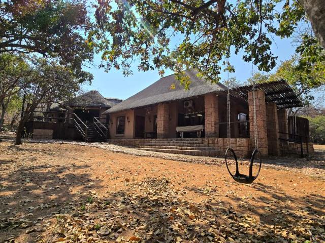5 Bedroom House in Highlands Wilderness Estate