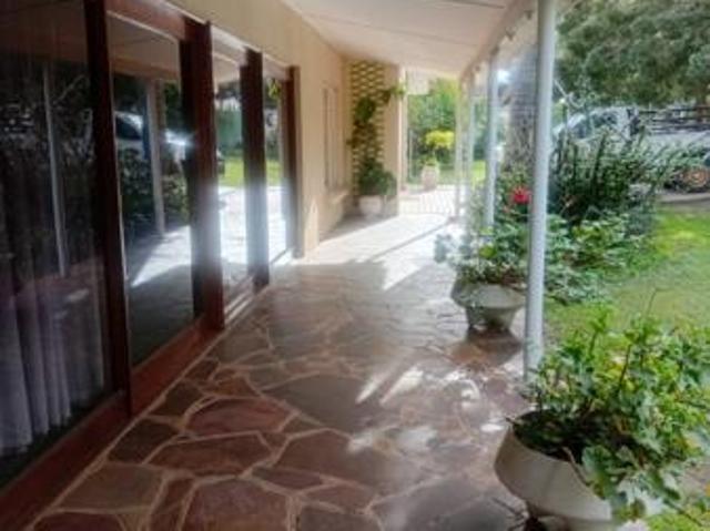 5 Bedroom House in Humansdorp