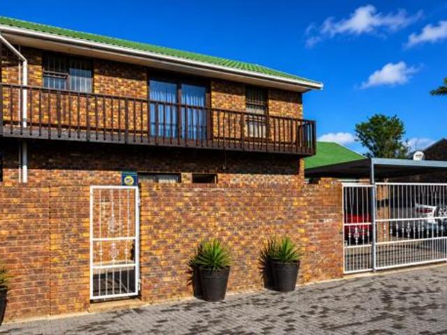 5 Bedroom House in Noorsekloof
