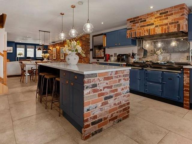 5 bedroom house in London