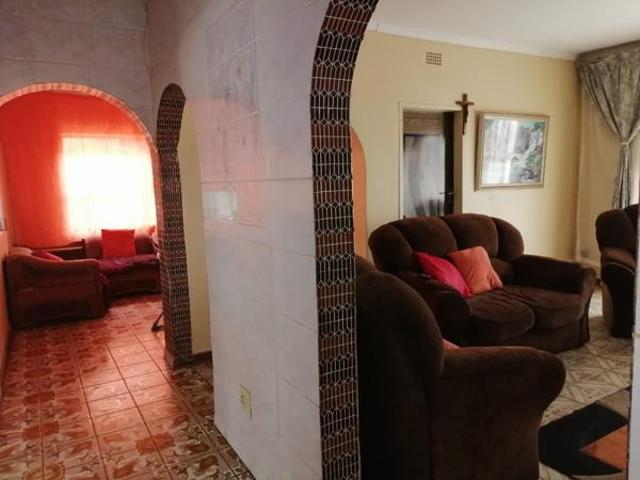 5 Bedroom House in Letlhabile