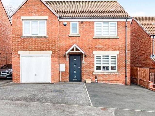 5 bedroom house in Leeds