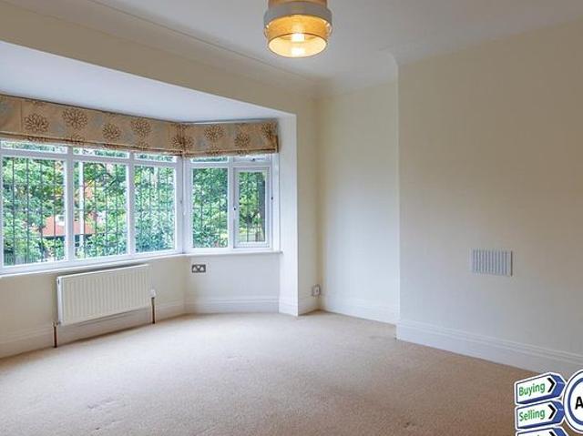 5 bedroom house in Leeds