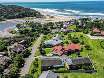 5 Bedroom House in Morgans Bay