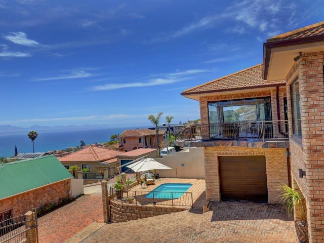 5 Bedroom House in Mossel Bay