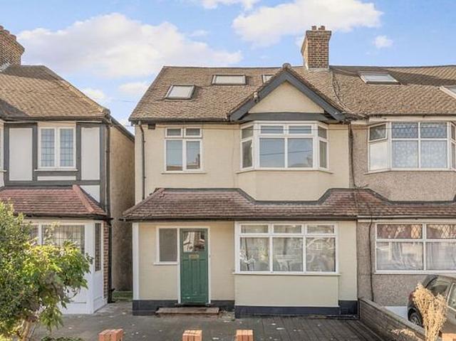 5 bedroom house in Mitcham