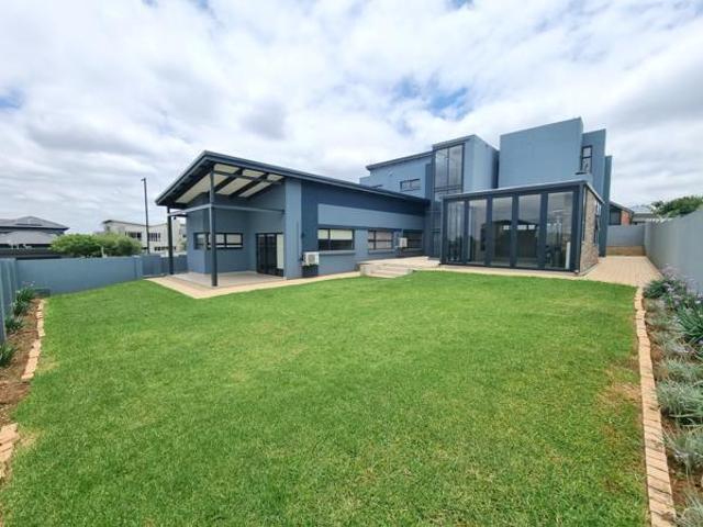 5 Bedroom House in Midstream Ridge Estate