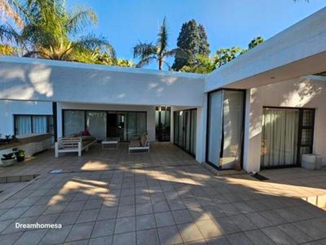 5 bedroom house in sandown with st.