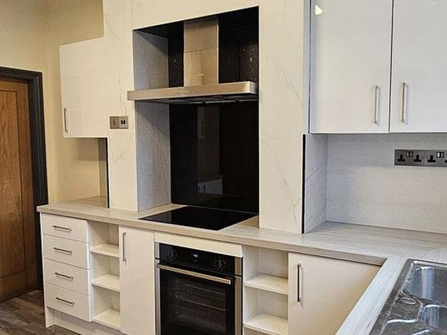 5 bedroom house in Sheffield