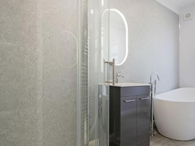 5 bedroom house in Sheffield