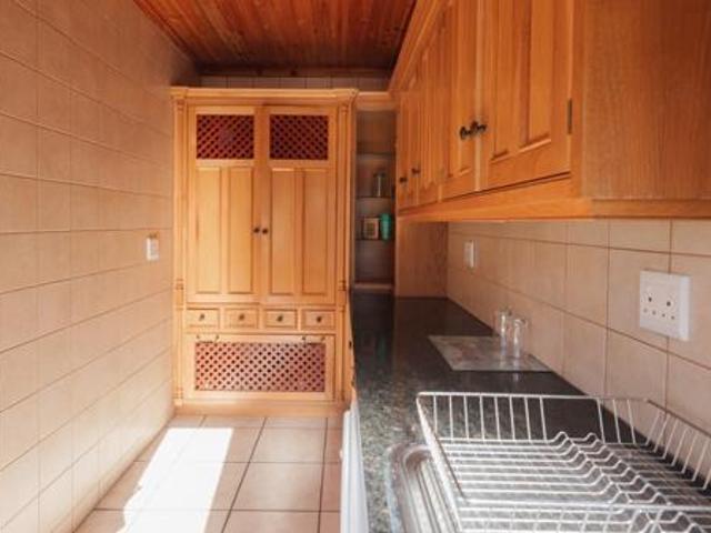 5 Bedroom House in Struisbaai