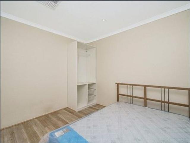 5 Bedroom House in Prime Location!