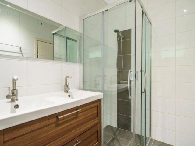 5 Bedroom House in Prime Location!