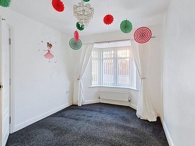5 bedroom house in Rotherham