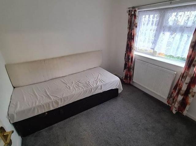 5 bedroom house in Walsall