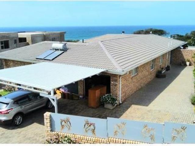 5 Bedroom House in Winterstrand