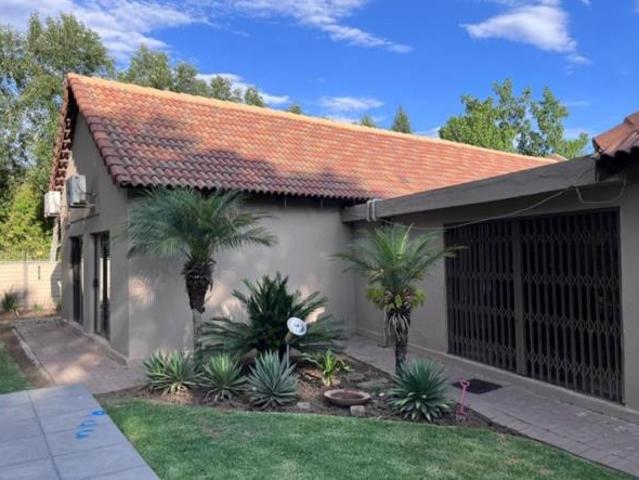 5 Bedroom House in Vanderbijlpark SW