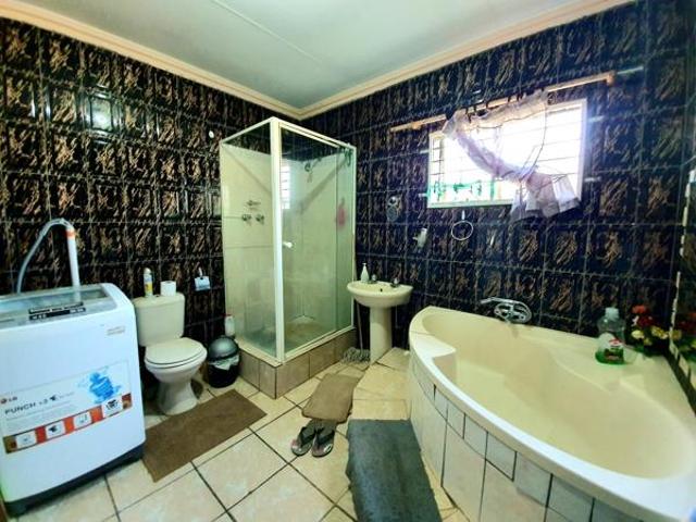 5 Bedroom House in Ventersdorp