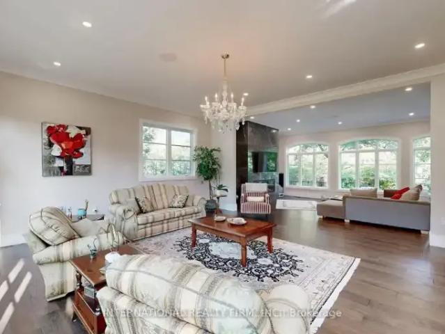 5 Bedroom House Oakville ON 103011984
