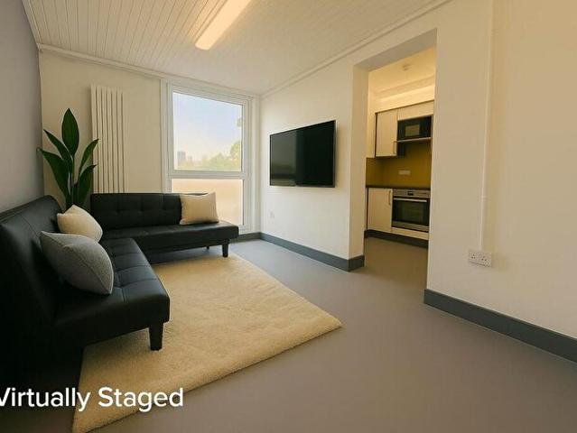 5 Bedroom House Of Multiple Occupation To Rent In Meadowcourt Road, Leicester, LE2