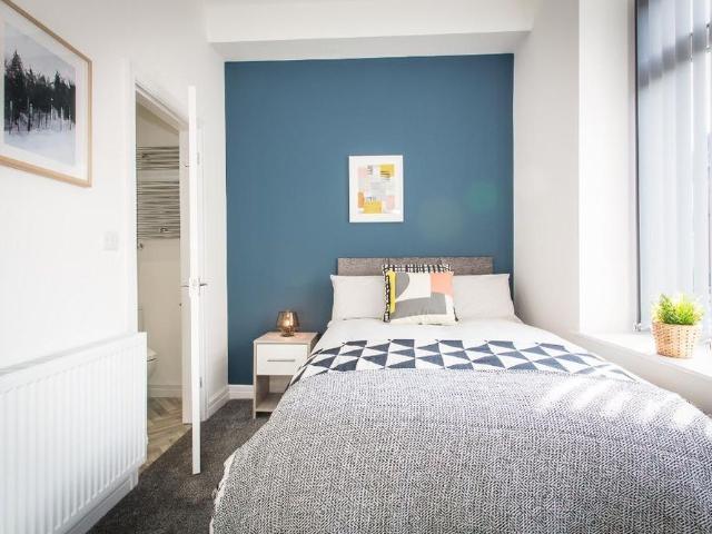 5 bedroom house of multiple occupation to rent