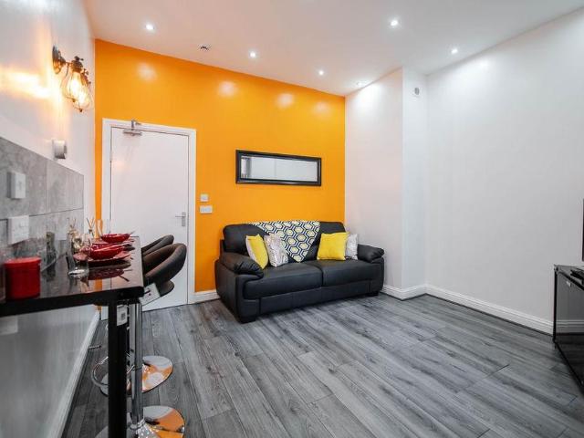 5 bedroom house of multiple occupation to rent
