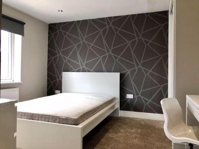 5 bedroom house of multiple occupation to rent