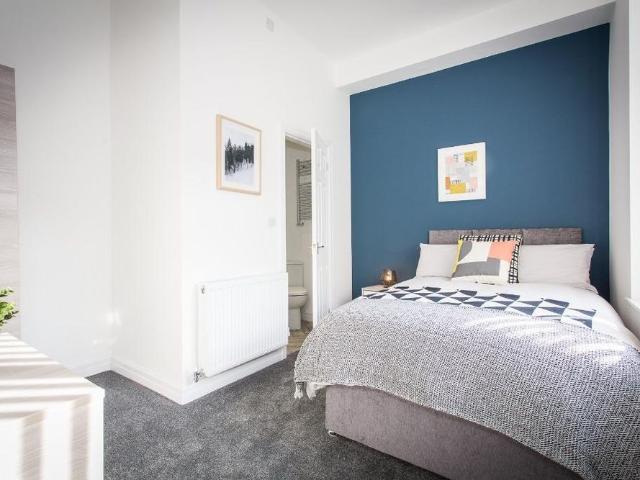 5 bedroom house of multiple occupation to rent