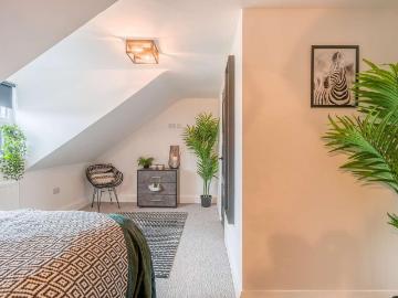 5 bedroom house of multiple occupation to rent
