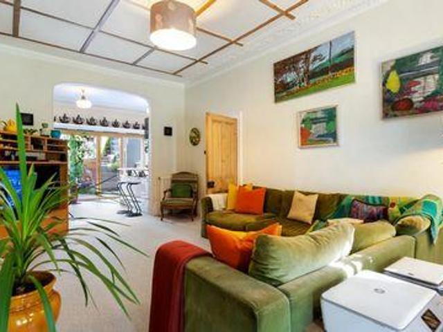 5 Bedroom House London England 100683786