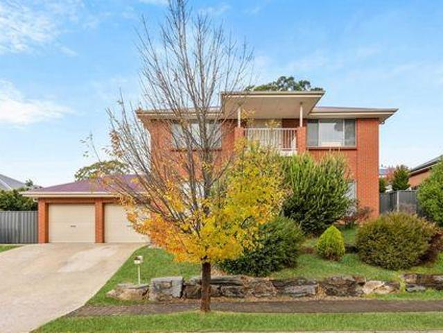 5 Bedroom House Mount Barker South Australia LS104603169
