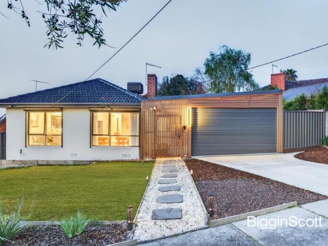 5 Bedroom House Mount Waverley VIC 105865366