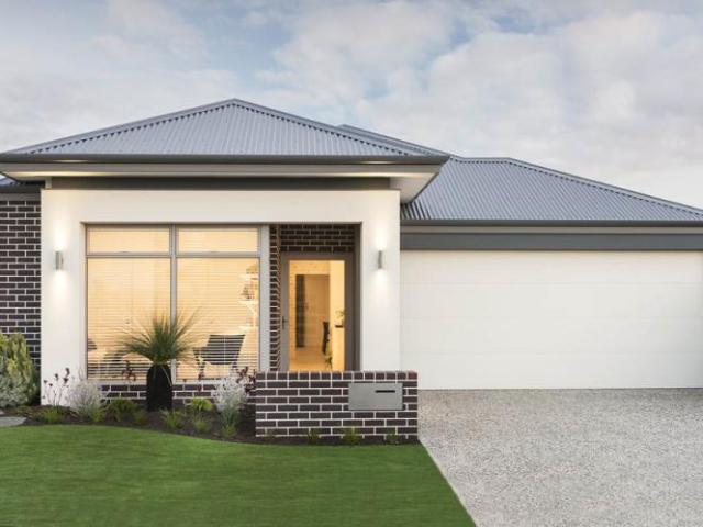 5 Bedroom House MADORA BAY WA 104893821