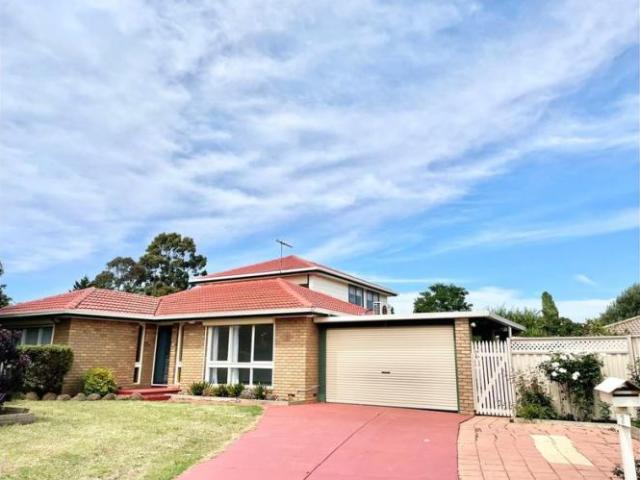 5 Bedroom House Melton West, 103804693